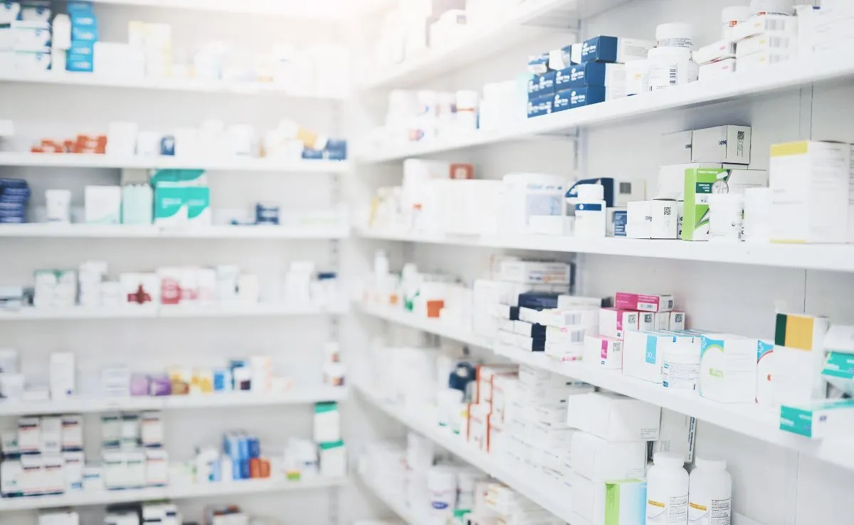 A well stocked pharmacy thanks to an independent pharmacy distributor.