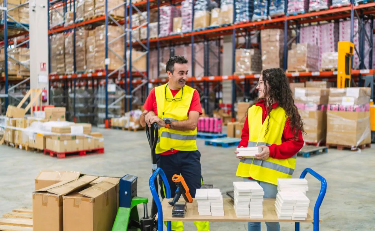 The difference between a 3PL and a 4PL Logistics Partner in Malaysia.